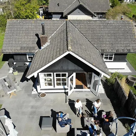 Heerlijke bungalow op 350 meter vanaf het strand!-3